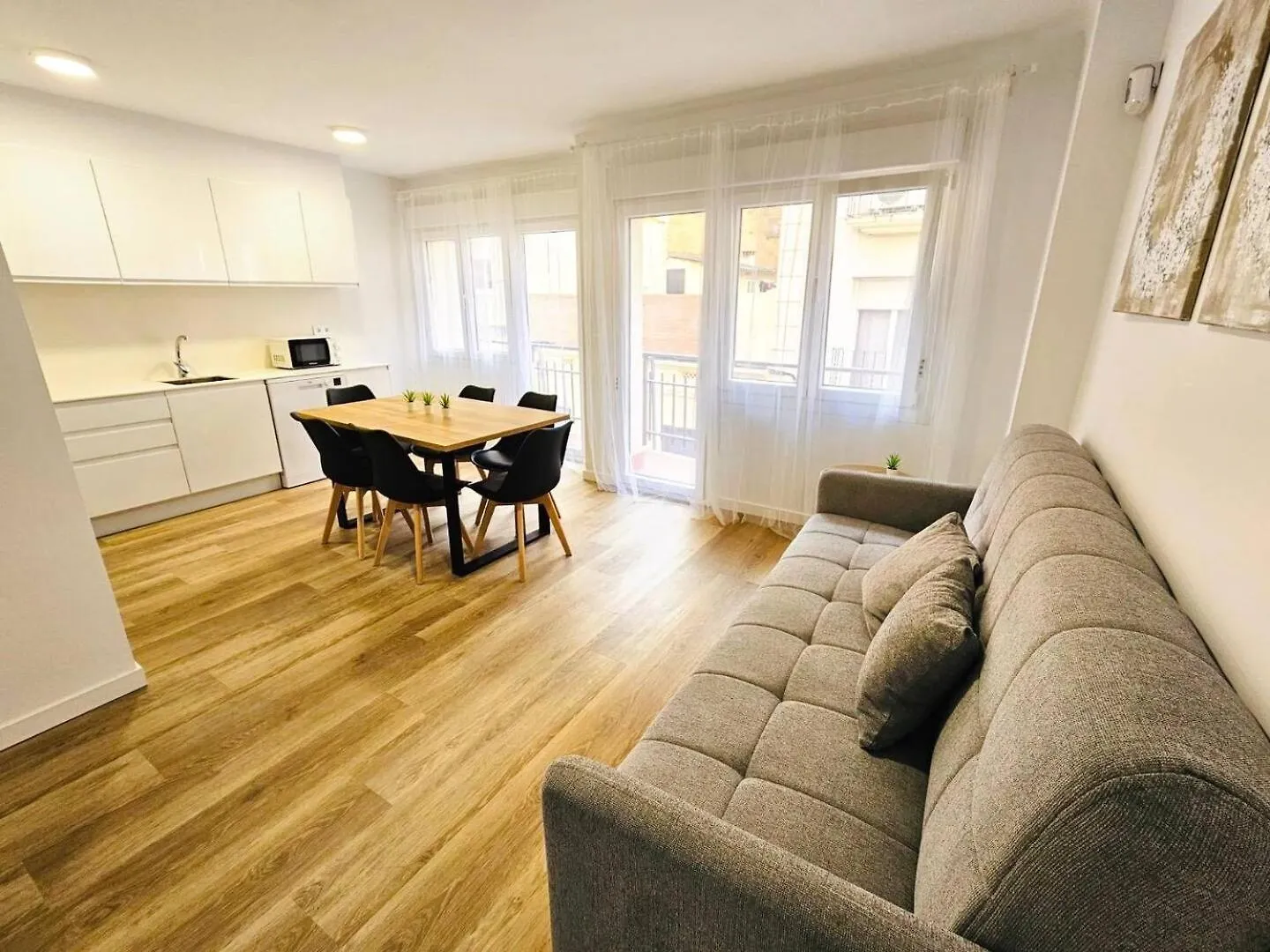 Gallery Apartments Bcn Santa Coloma de Gramanet 0*,  Španělsko
